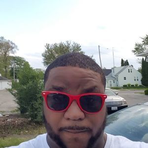 Meet your Posher, Larry