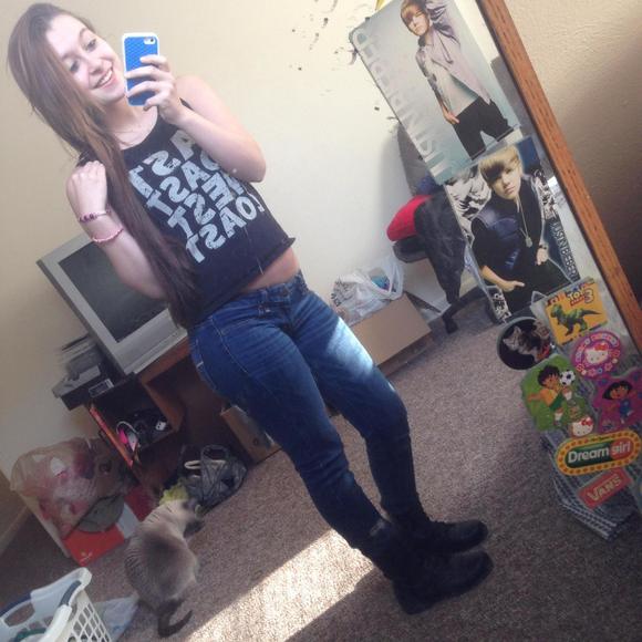 Meet your Posher, Alyssa