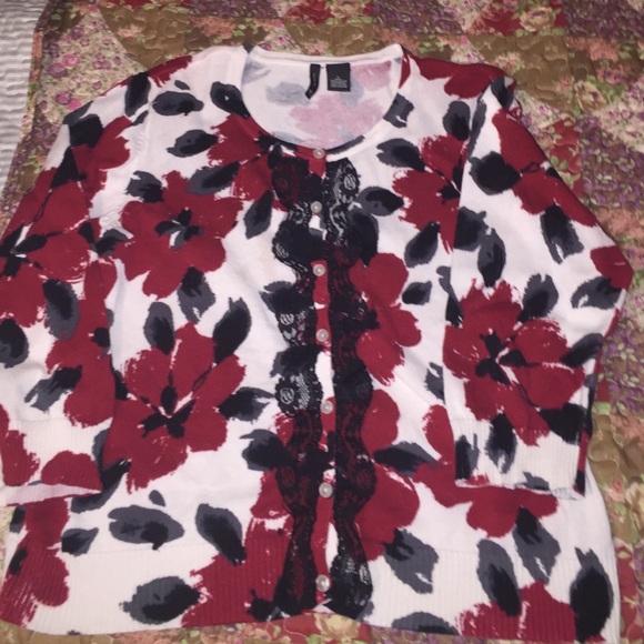 Beautiful floral with the lace sweater