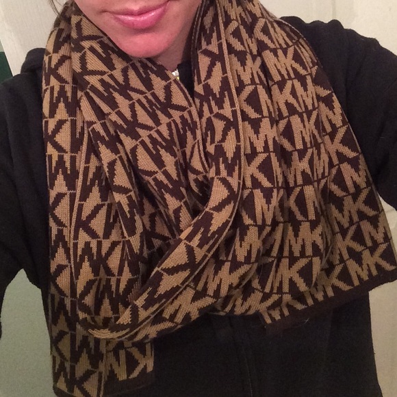 Michael Kors scarf