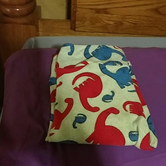 LuLaRoe Dino Leggings