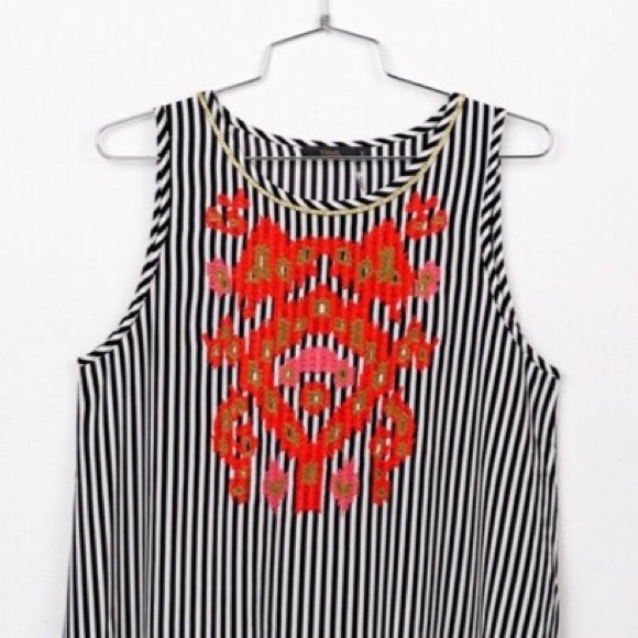 Elitaire Stripe Dress - Picture 2 of 5