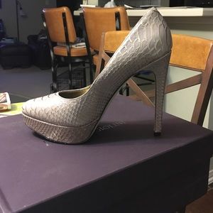 Enzo Angiolini Arlee Heels- taupe