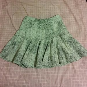 Banana Republic white jacquard skirt size 4