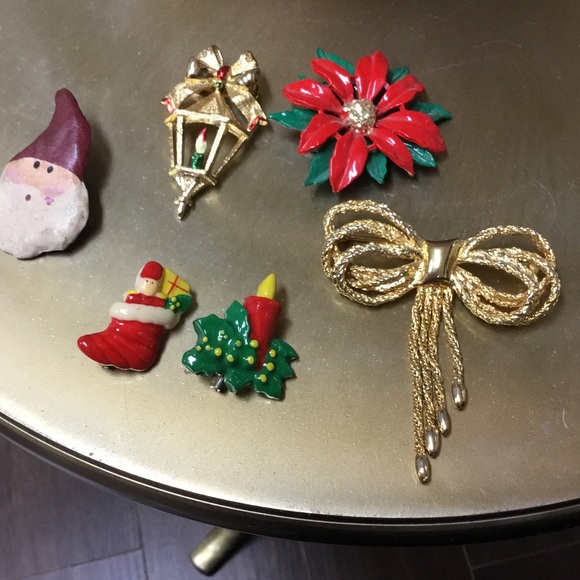 Vintage Christmas Brooches (6)