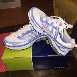 Women's Nike Shox -never been worn! Size 8