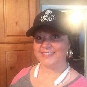 Meet your Posher, Alicia