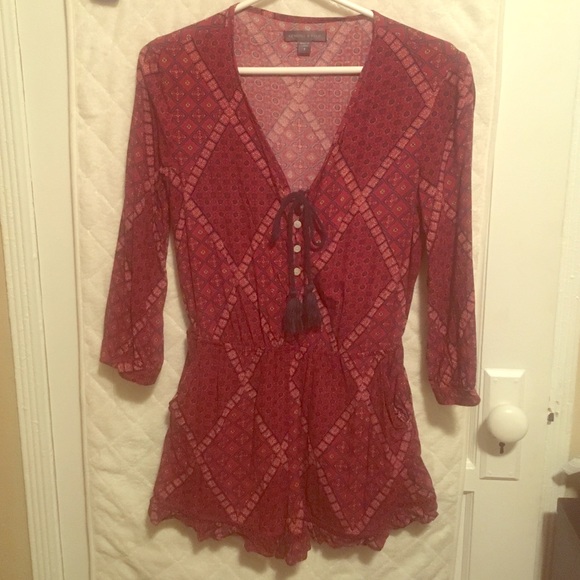 Kendall & Kylie burgundy print romper