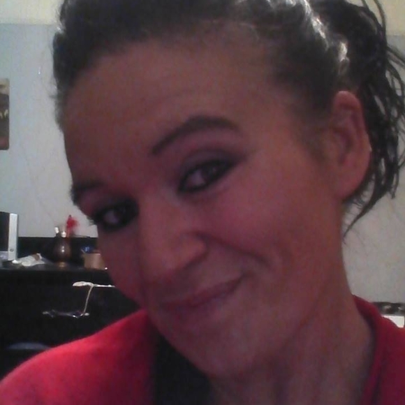 Meet your Posher, Danielle - Picture 1 of 1