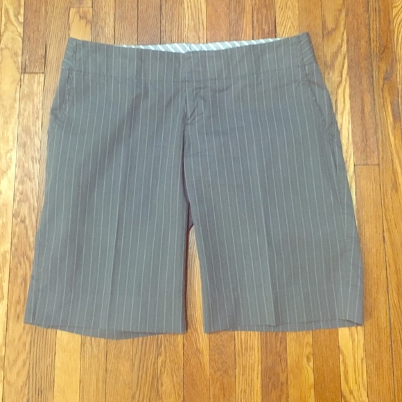 NWOT Gap Bermuda shorts