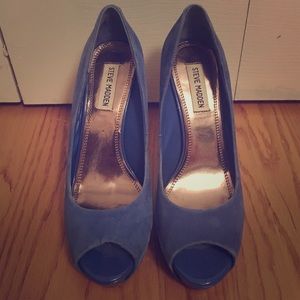 Steve Madden blue suede pumps