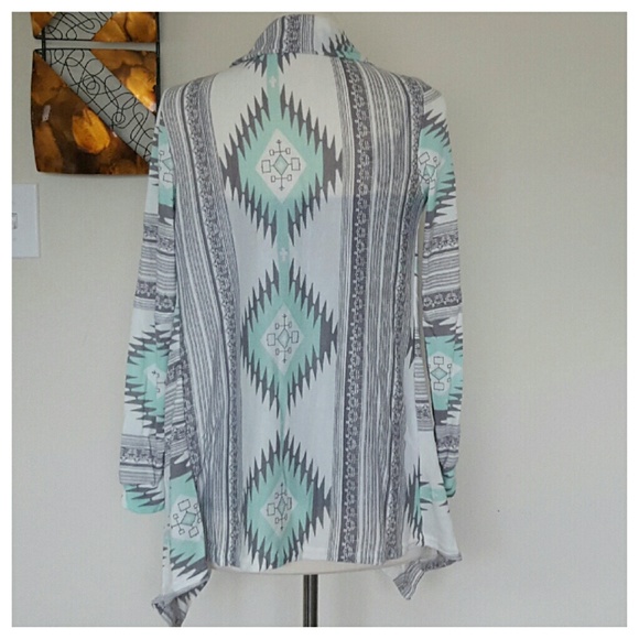 Aztec Print Open Cardigan SM-LG - Picture 4 of 5