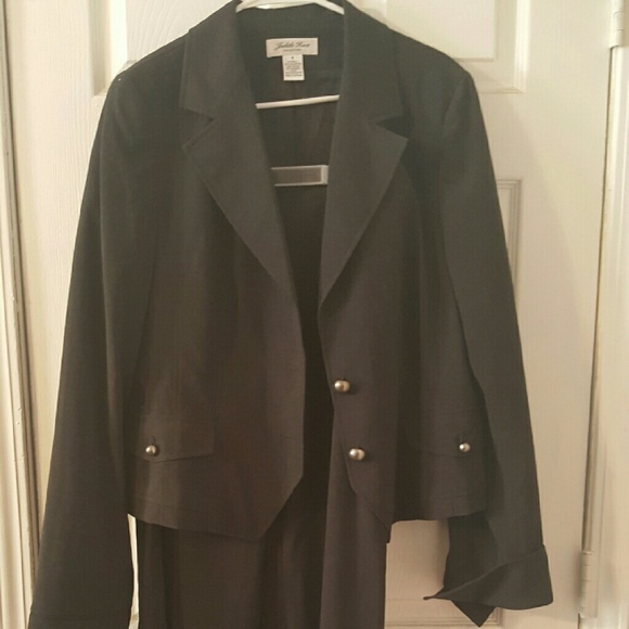 Suit - Picture 2 of 2