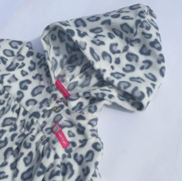 SOLD IN BUNDLE NWT Animal Print Romper - Picture 2 of 2