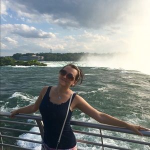 Meet your Posher, Elena