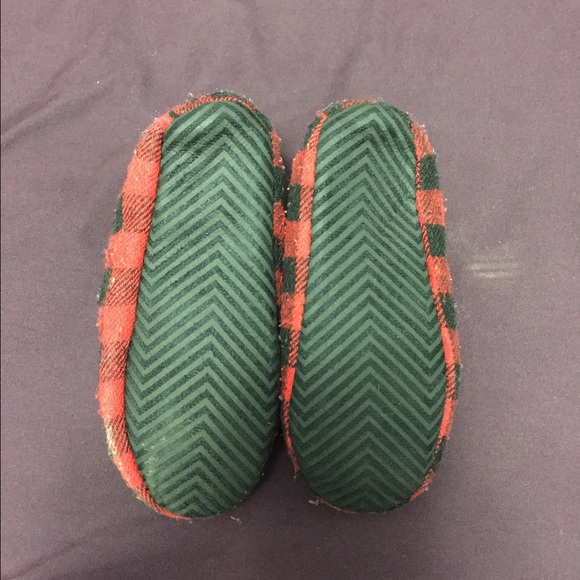 Children's Place toddler slippers size 8-9 - sold - Picture 2 of 2