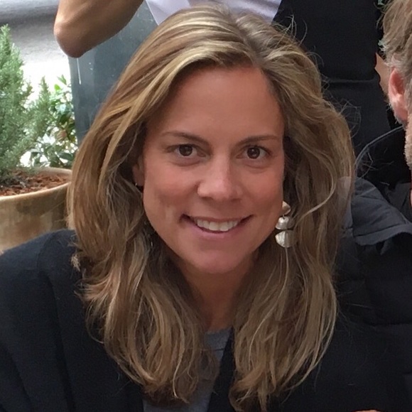 Meet your Posher, Melissa - Picture 2 of 2