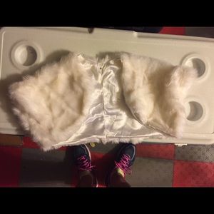 White faux fur cropped jacket/shaw