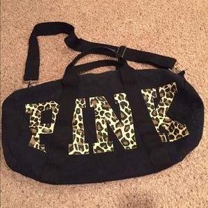 Price cut ✂️ VS PINK Duffle bag