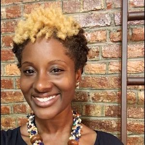 Meet your Posher, Izetta