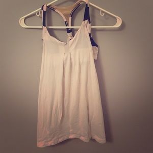 Lululemon workout tank