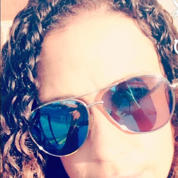 Meet your Posher, Margie - Picture 3 of 6