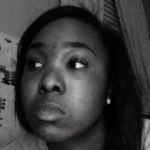 Meet your Posher, Yasmine