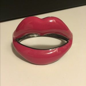 Dark pink lip bracelet