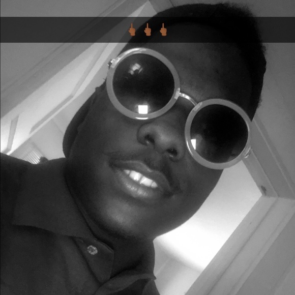 Meet your Posher, Devin - Picture 1 of 1