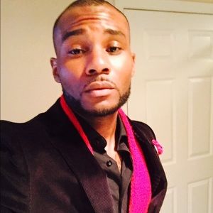 Meet your Posher, Dominique