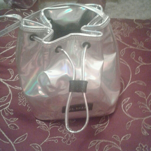 Holographic bag
