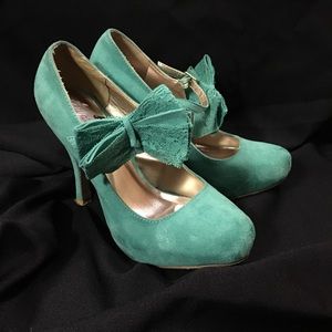 Turquoise (green) Beautiful High Heels