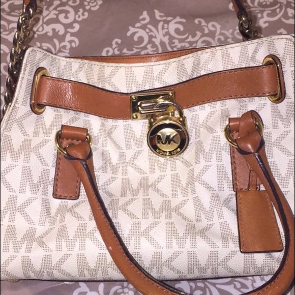 Authentic Michael Kors Purse 👛