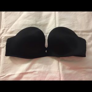 Pre owned VICTORIA SECRET BOMBSHELL STRAPLESS 32C