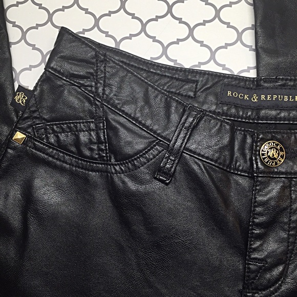 30% OFF BUNDLES - Kashmiere Faux-Leather Leggings - Picture 3 of 4