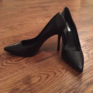 Black BCBGeneration heels!