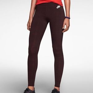NWT Nike leg a see leggings