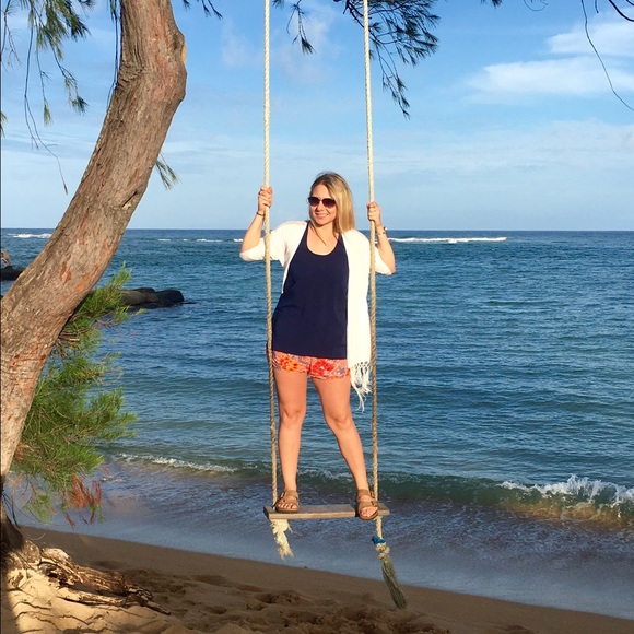 Meet your Posher, Cindy - Picture 2 of 4