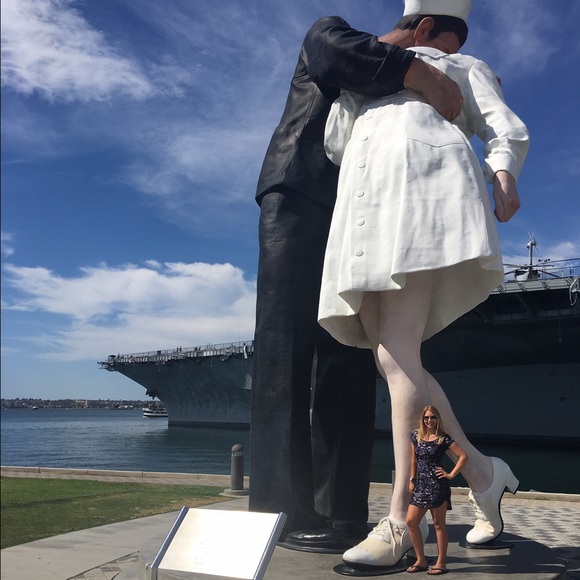 Meet your Posher, Cindy - Picture 4 of 4