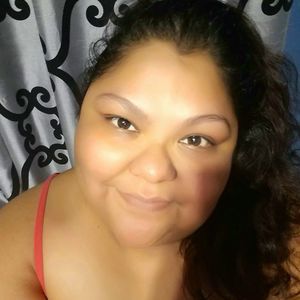 Meet your Posher, Alma