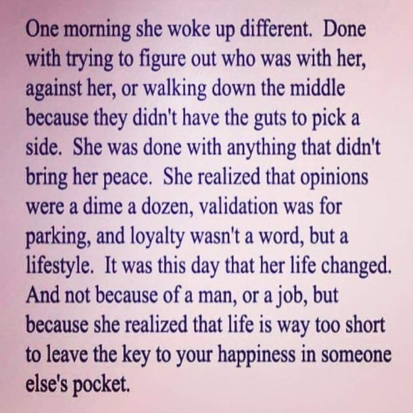 Meet your Posher, Nicole - Picture 1 of 1