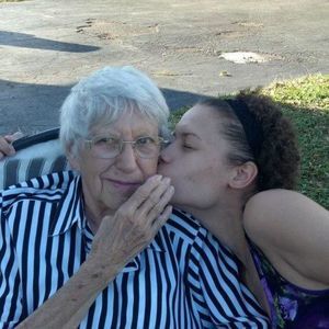 Meet your Posher, Katelyn