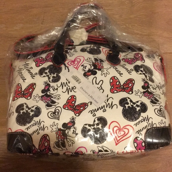 Minnie Mouse Hearts and Bows Satchel - Picture 4 of 5