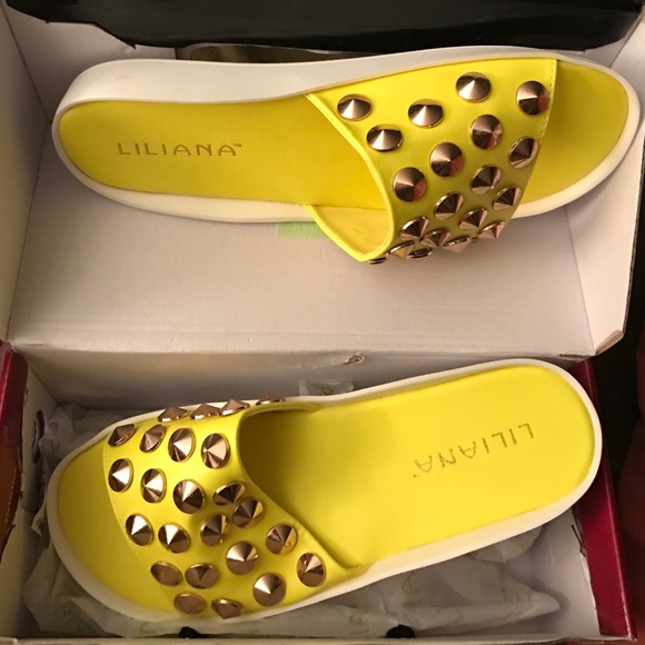 Liliana Fiasco Sandals - Slides