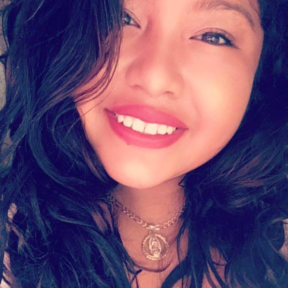 Meet your Posher, Cindy - Picture 1 of 1