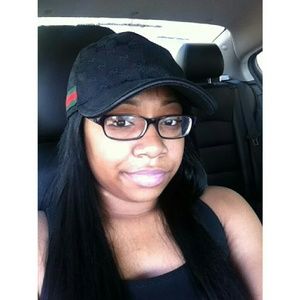 Meet your Posher, Shannon