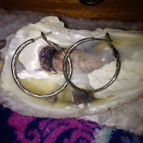Silver hoop earrings vintage 90s style NWOT