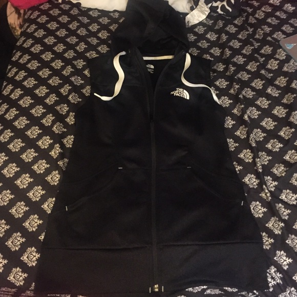 Black northface vest