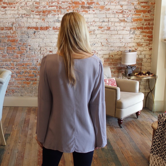 Gray embroidered detail tunic - Picture 3 of 4