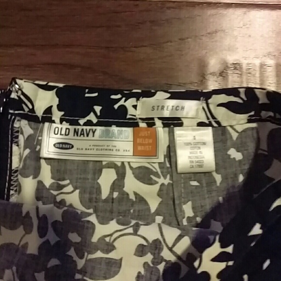 Skirt - Picture 2 of 3